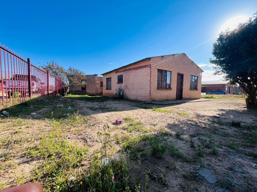 2 Bedroom Property for Sale in Bloemside 4 Free State
